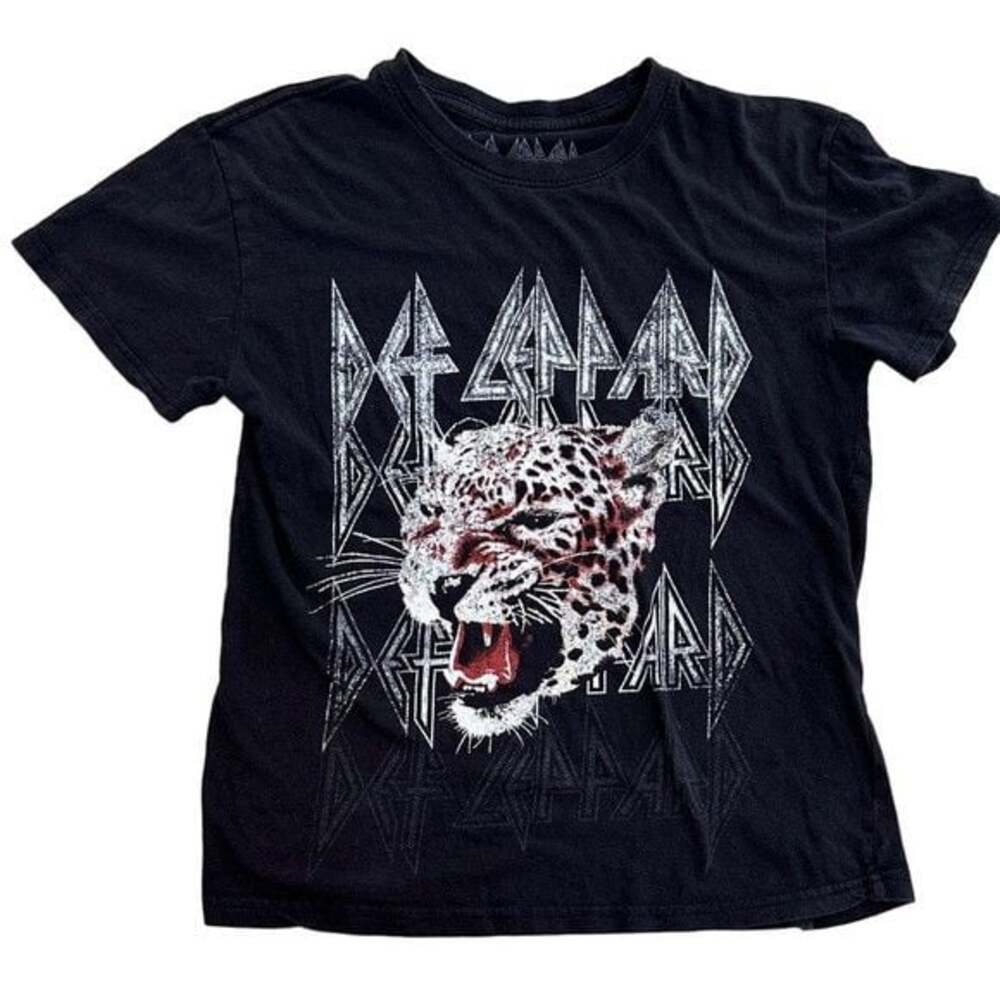 Def Leppard Band Tee Size Small